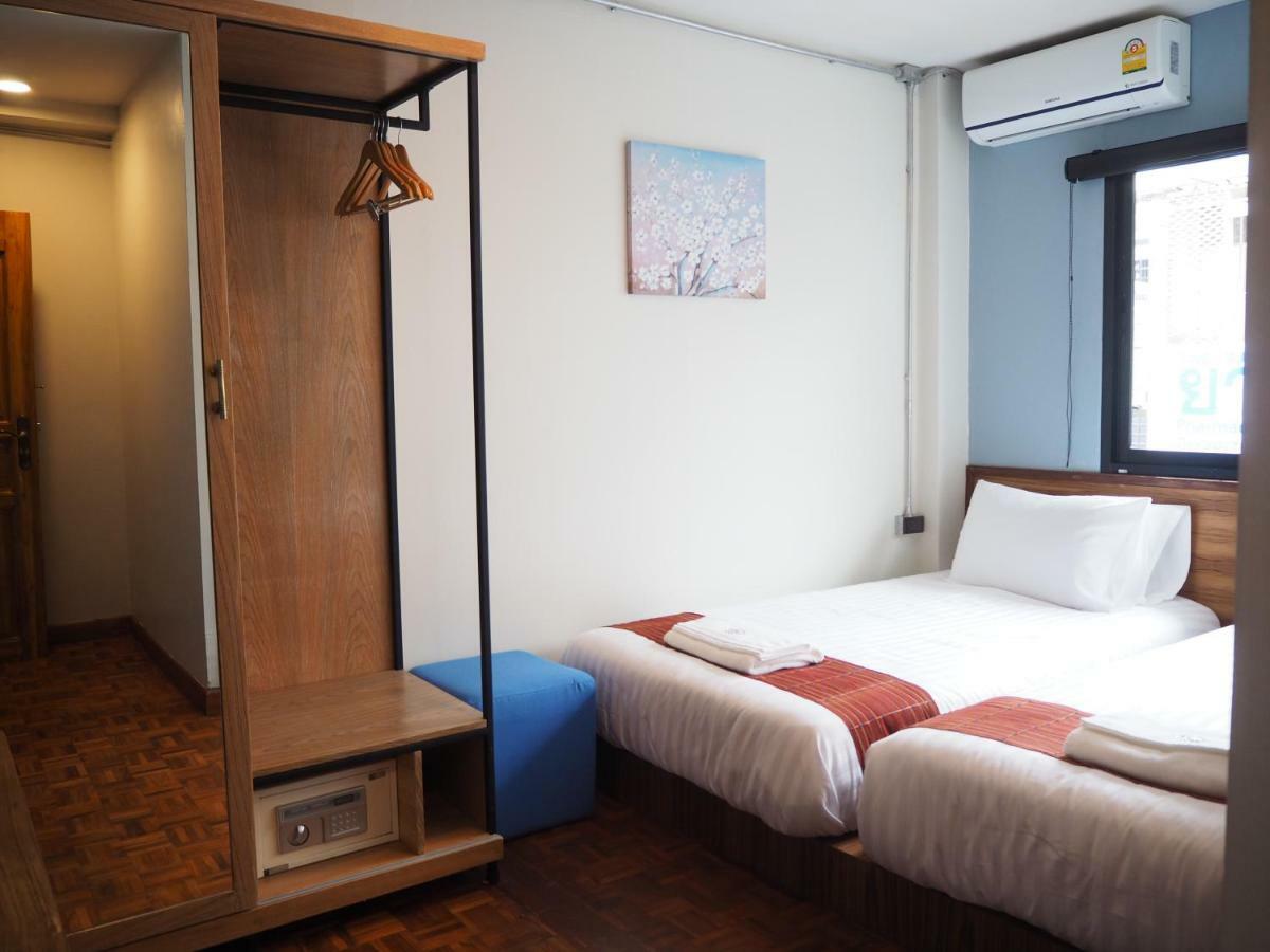 チエンマイBoonnark Bed Night Bazaar No Car Parkingアパートメント エクステリア 写真