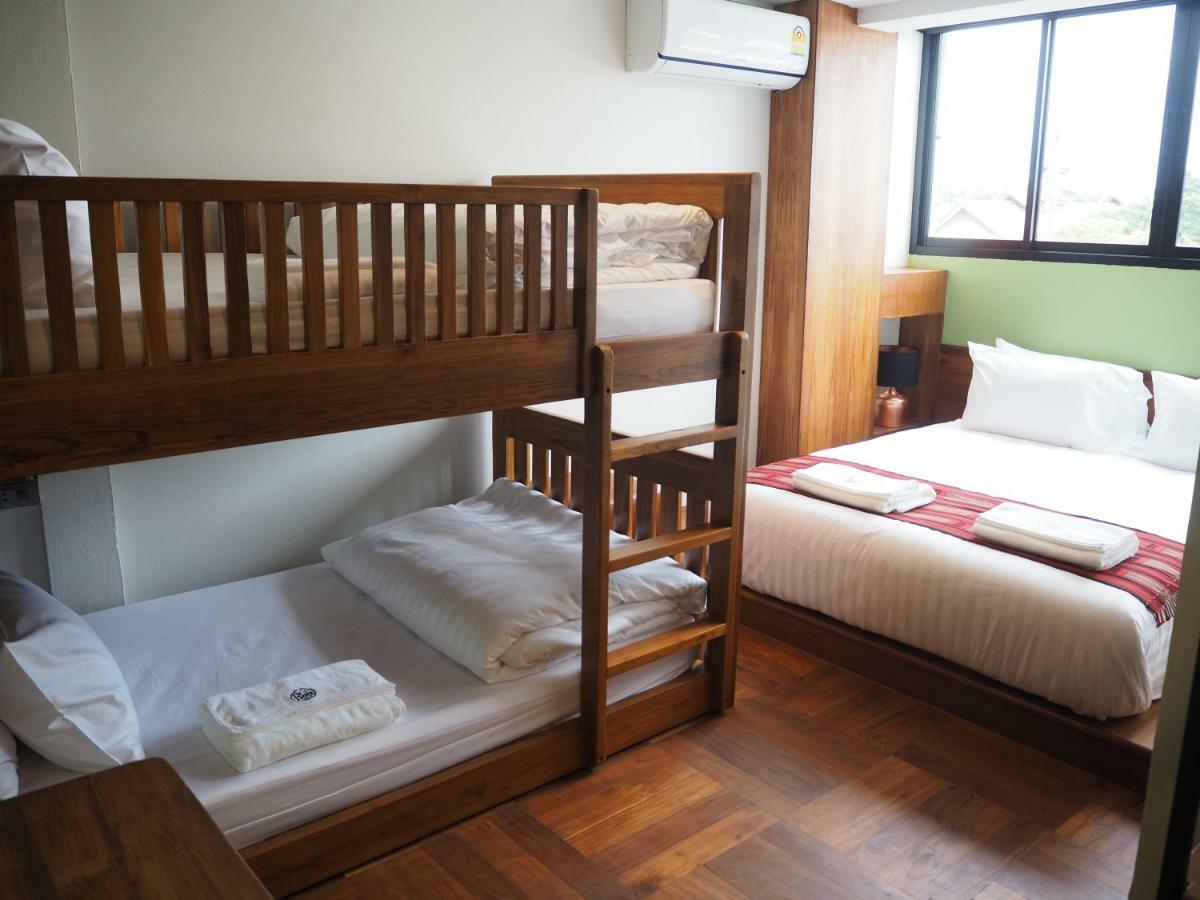 チエンマイBoonnark Bed Night Bazaar No Car Parkingアパートメント エクステリア 写真